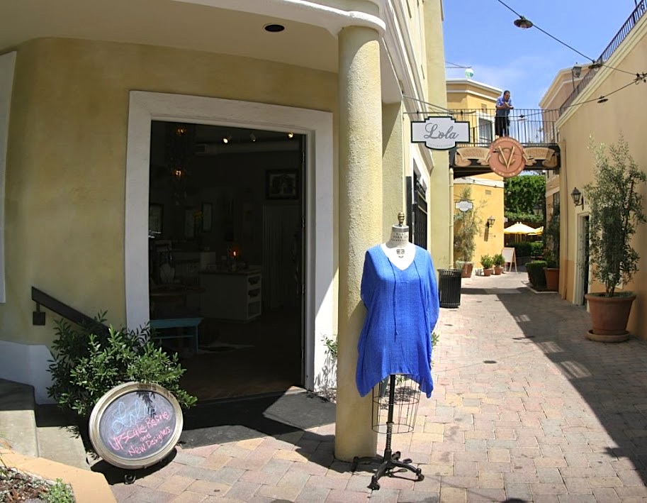 Lola boutique Santa Barbara Google 360 degree Tour created by 805 Productions & Google.