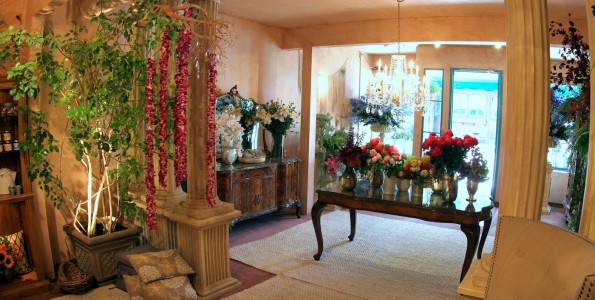 Santa Barbara Style /Peony: wedding flower and event flowers.