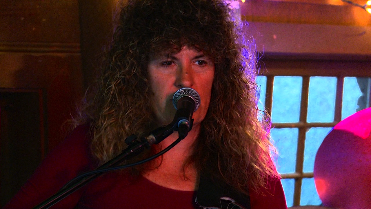 Teresa Russell: Guitar and Lead vocals. Recorded at Cold Spring Tavern Santa Barbara. 805 Productions Films